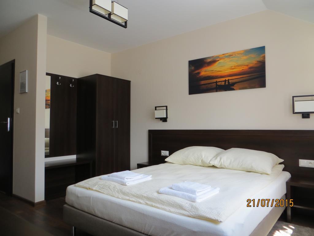 Hotel Pod Chelmem Ropa Extérieur photo